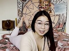 Cute Chinese Girl Yiming Curiosity's Dildo Play